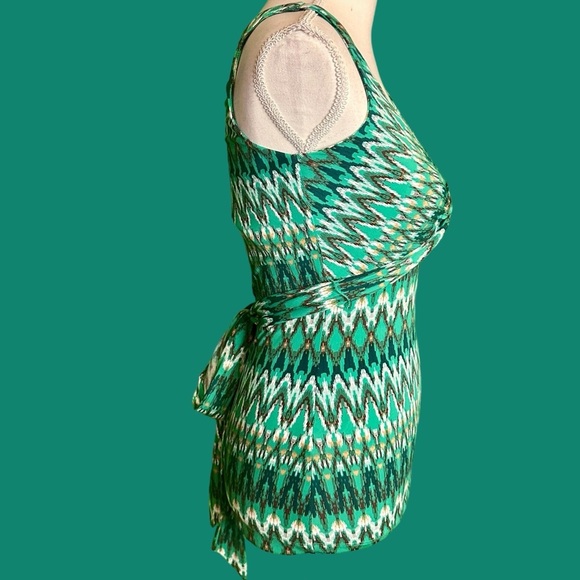 BCBGMaxAzria Green Chevron / Ikat Print Twist Front Tie-Around Sleeveless Top XS - Picture 9 of 10